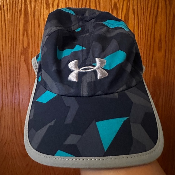 Under Armour Other - UNDER ARMOUR SNAP BACK COOLING HAT